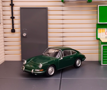 Load image into Gallery viewer, MINIGT 1:64 1964 Green 911 Classic Vintage Sports Model Diecast Metal Car New