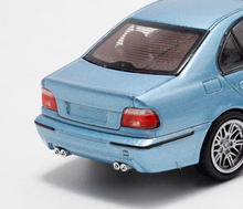 Load image into Gallery viewer, DCM 1:64 Blue M5 E39 Sedan Sports Model Diecast Metal Car BN