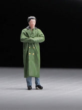 Load image into Gallery viewer, 1:64 Painted Figure Mini Model Miniature Resin Diorama Sand Military Coat Man New