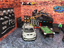 Load image into Gallery viewer, 1:64 Brake Disc Garage Display Scene Model Resin For Car New