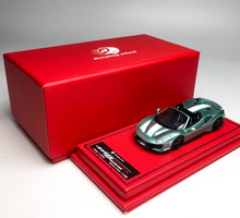 Load image into Gallery viewer, RW 1:64 488 Pista Convertible Super Racing Sports Model Diecast Resin CarNew