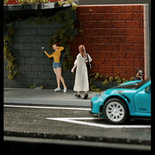 Load image into Gallery viewer, 1:64 Painted Figure Model Miniature Resin Diorama Toy Sand White Dress Lady Bag