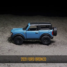 Load image into Gallery viewer, Bburago 1:64 2021 Ford Bronco SUV ORV Sports Model Diecast Metal Car New Collection