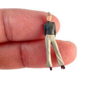 Load image into Gallery viewer, 1:64 Painted Figure Model Miniature Resin Diorama Toy Working Scene Professional