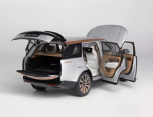 Load image into Gallery viewer, LCD 1:18 Silver 2022 Range Rover SV SUV Sports Model Diecast Metal Car New Collection