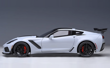 Load image into Gallery viewer, AUTOart 1:18 Gray CORVETTE C7 ZR1 Racing Sports Model Diecast Metal Car