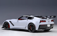 Load image into Gallery viewer, AUTOart 1:18 Gray CORVETTE C7 ZR1 Racing Sports Model Diecast Metal Car