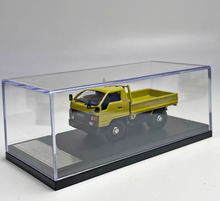 Load image into Gallery viewer, Master 1:64 Dyna Pickup Truck Model Diecast Metal Car Box