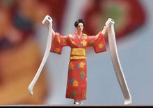 Load image into Gallery viewer, 1:64 Painted Figure Mini Model Miniature Resin Diorama Sand Japanese Kimono Girl