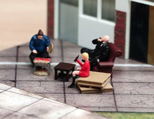 Load image into Gallery viewer, 1:64 Painted Figure Model Miniature Resin Diorama Sand Barbecue Set Drinking Toy