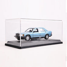 Load image into Gallery viewer, Bburago 1:24 Blue 190E 2.6 Sedan Classic Sport Model Toy Diecast Metal Car