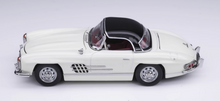 Load image into Gallery viewer, GFCC 1:64 White Hard Top 1960 300SL Roadster Sports Model Diecast Metal Car