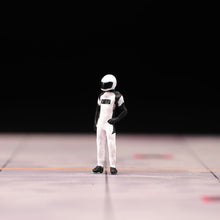 Load image into Gallery viewer, 1:64 Painted Figure Model Miniature Resin Diorama Sand Racer Racing People Man New