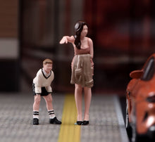Load image into Gallery viewer, 1:64 Painted Figure Model Miniature Resin Sand Diorama Mom and Son Lady Boy Set