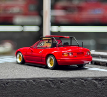 Load image into Gallery viewer, MT 1:64 Red Miata MX5 Eunos Roadster Camper Sports Model Diecast Metal Car New Collection