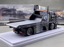 Load image into Gallery viewer, SW 1:64 Black Kamaz Kama3 Flatbed Tow Truck Sports Model Diecast Metal Car New Collection