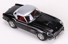 Load image into Gallery viewer, GFCC 1:64 Black 1960 250GT California SWB Classic Model Diecast Metal Car