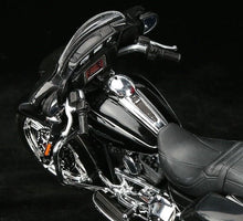 Load image into Gallery viewer, Maisto 1:12 Black 2015 Street Glide Special Model Diecast Metal Motorcycle New