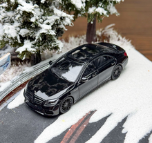 Load image into Gallery viewer, King 1:64 Black S65 AMG W222 Sedan Sports Model Diecast Metal Car New Collection