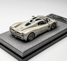 Load image into Gallery viewer, Figart 1:64 Gray UTOPIA Racing Sports Model Diecast Resin Car New Collection