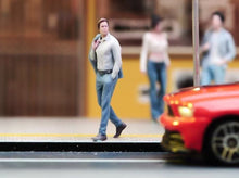 Load image into Gallery viewer, 1:64 Painted Figure Model Miniature Resin Diorama Sand Suit Man Walking Handsome