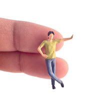 Load image into Gallery viewer, 1:64 Painted Figure Model Miniature Resin Diorama Sand Street Casual Girl Boy New