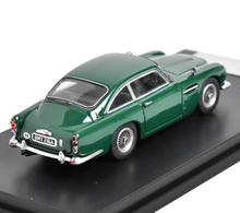 Load image into Gallery viewer, TPC 1:64 Green 1964 DB5 Classic Vintage Sports Model Diecast Metal Car New