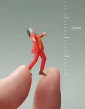 Load image into Gallery viewer, 1:64 Painted Figure Mini Model Miniature Resin Diorama Sand Joker Clown Funny