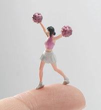 Load image into Gallery viewer, 1:64 Painted Figure Mini Model Miniature Resin Diorama Sand Cheerleading Team New