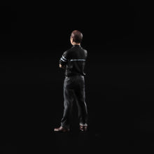 Load image into Gallery viewer, 1:64 Painted Figure Model Miniature Resin Diorama Toy Sand Chest Hugging Man Boy New