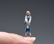 Load image into Gallery viewer, 1:64 Painted Figure Model Miniature Resin Diorama Toy Sand Vintage Dress Girl