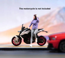 Load image into Gallery viewer, 1:64 Painted Figure Model Miniature Resin Diorama Sand Cool Lady Girl Leaning Collection