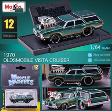 Load image into Gallery viewer, Maisto 1:64 1970 Vista Cruiser Wagon Sports Model Toy Diecast Metal Car BN