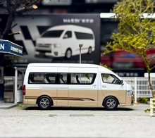 Load image into Gallery viewer, Masdi 1:64 White Gold Hiace H200 Mini Van Sports Model Diecast Metal Car New Collection