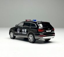 Load image into Gallery viewer, Masdi 1:64 Black Police Q7 FSI Quattro SUV Sports Model Diecast Metal Car New Collection