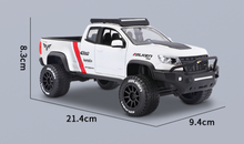 Load image into Gallery viewer, Maisto 1:27 2017 Colorado ZR2 Pickup Off Road Sports Model Diecast Metal Car