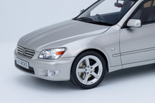 Load image into Gallery viewer, Otto 1:18 JDM Silver IS200 Sedan Sports Model Diecast Resin Car New