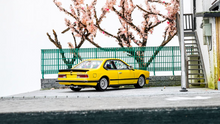 Load image into Gallery viewer, SW 1:64 Yellow E24 635 CSI Couple Classic Sports Model Diecast Metal Car New