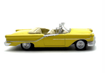 Load image into Gallery viewer, 1:87 1957 Oldsmobile Convertible Classic Vintage Model Diecast Metal Car New