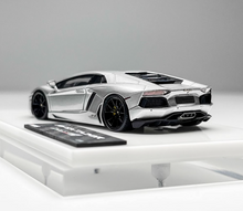 Load image into Gallery viewer, Tardis 1:64 Silver Aventador LP700-4 Sports Model Diecast Resin Car New Collection