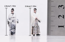 Load image into Gallery viewer, 1:64 Painted Figure Model Miniature Resin Sand Kimono Style Couple Man Woman