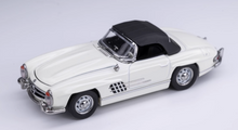 Load image into Gallery viewer, GFCC 1:64 1960 300SL Roadster Classic Sports Model Diecast Metal Car