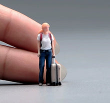 Load image into Gallery viewer, 1:64 Painted Figure Model Miniature Resin Diorama Toy Sand Woman With Luggage