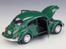 Load image into Gallery viewer, Maisto 1:24 Green VW Beetle Classic Sports Model Toy Diecast Metal Car BN