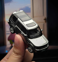 Load image into Gallery viewer, WHELART 1:64 Silver 2014 Discovery 4 Sport SUV ORV Model Diecast Metal Car New Collection