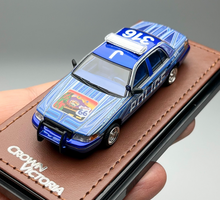 Load image into Gallery viewer, GOC 1:64 HEC Albuquerque Police Crown Victoria CV Model Diecast Metal Car New Collection