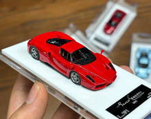 Load image into Gallery viewer, LJM 1:64 2002 ENZO Super Racing Sports Model Diecast Resin Car New Collection