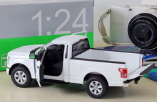 Load image into Gallery viewer, WELLY 1:24 2015 F150 Pickup Truck Regular Cab Model Diecast Metal Car Display