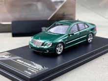 Load image into Gallery viewer, King 1:64 Green E63 AMG W211 Classic Sedan Sports Model Diecast Metal Car New Collection