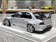 Load image into Gallery viewer, Onemodel 1:18 Silver Carbon Evo 9 IX Voltex Sports Model Diecast Resin Car New Collection